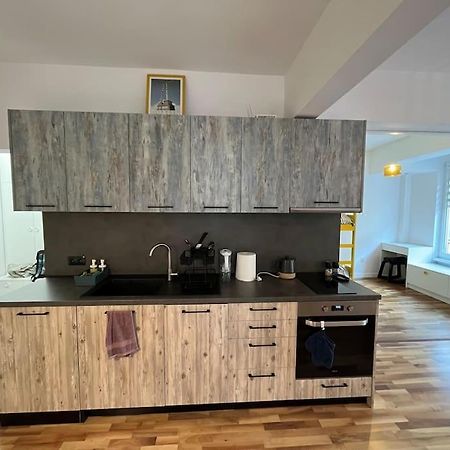 Family Friendly Downtown Apart София Екстериор снимка