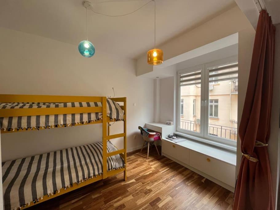 Family Friendly Downtown Apart София Екстериор снимка