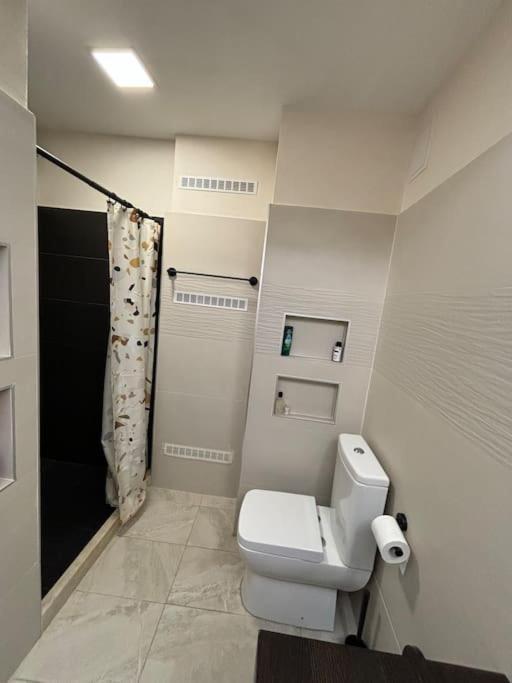 Family Friendly Downtown Apart София Екстериор снимка