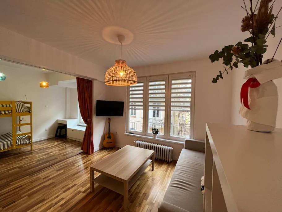 Family Friendly Downtown Apart София Екстериор снимка